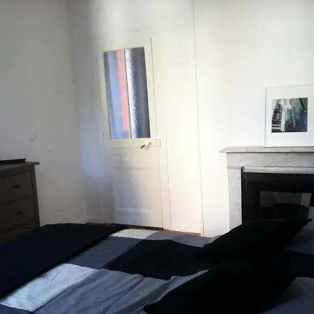 Апартаменты Situe Pret Du Vieux Port De - 3 Pieces 4 Personnes 173190 *